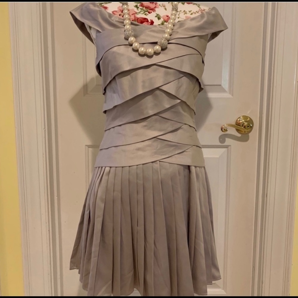 Ted Baker silver pleated dress size Ted  2 - Picture 2 of 9